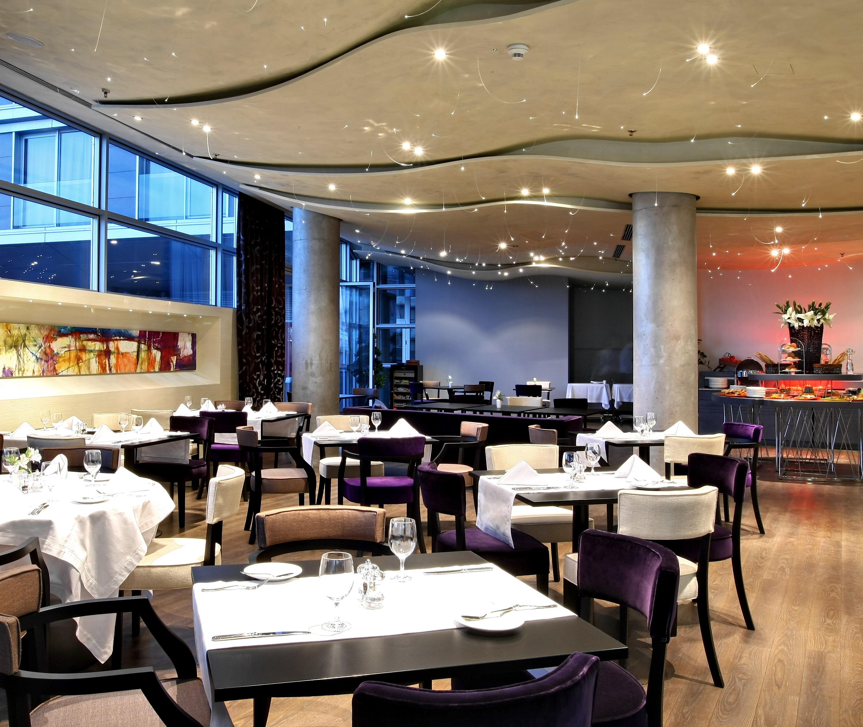 Golden Tulip Zira Belgrade Otel Restoran fotoğraf